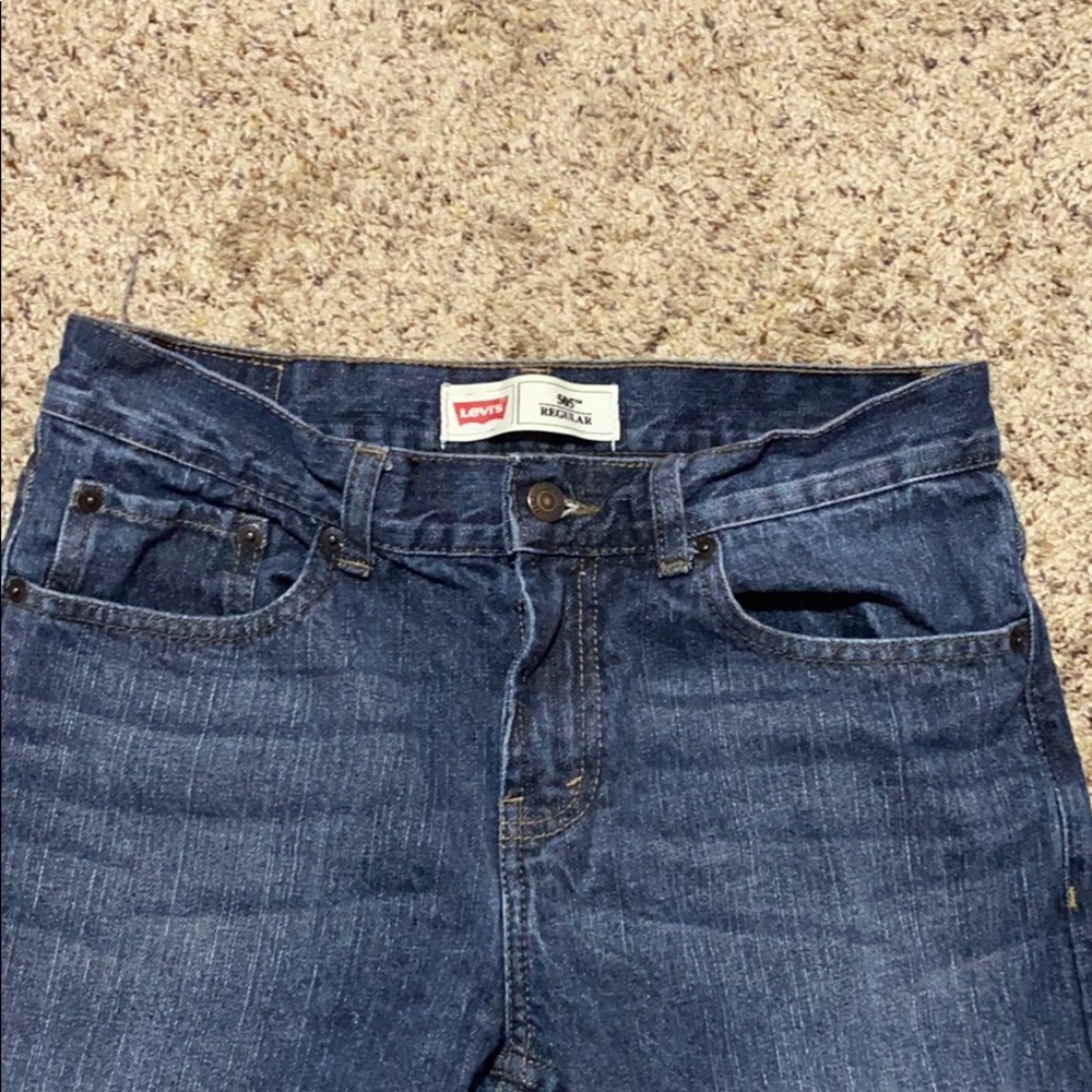 LEVI’S MOM JEANS